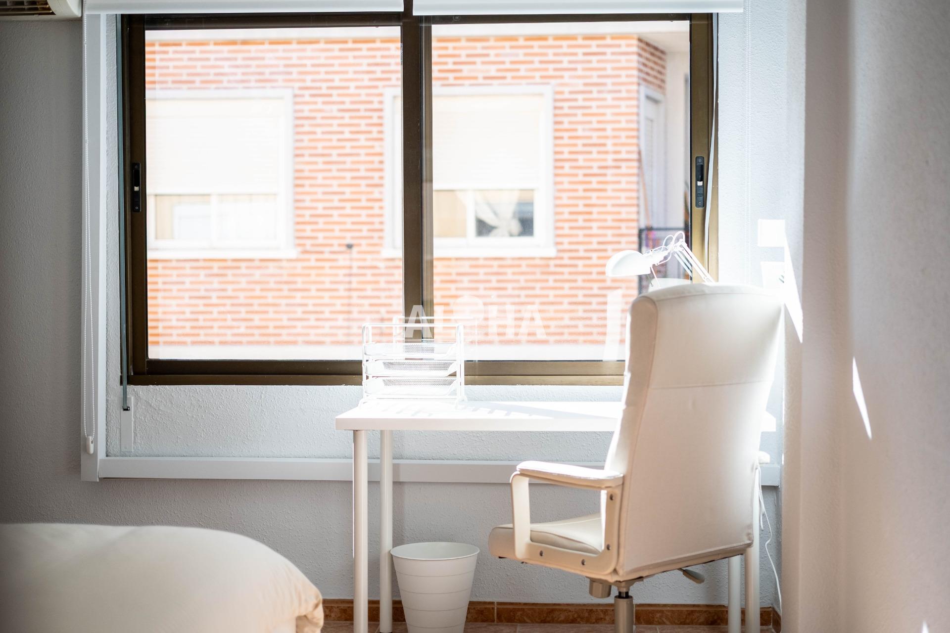 ALQUILER PARA ESTUDIANTES EN MONCADA – ¡DISPONIBLE DESDE YA! Apartamento en Centro, Moncada – A0321-4