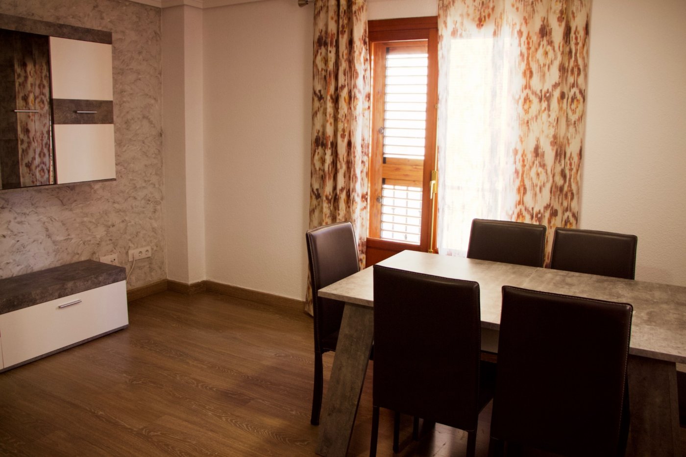 HABITACIÓN PARA ESTUDIANTES EN ALFARA DEL PATRIARCA (SOLO CHICAS). DISPONIBLE A PARTIR DE JULIO DE 2026 Habitación en Zona CEU, Alfara del Patriarca – A0324-H3-4