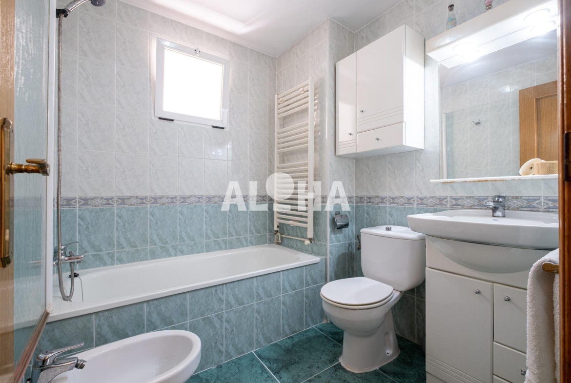 Apartamento en Av.1º de mayo, Alfara del Patriarca – A0169-3